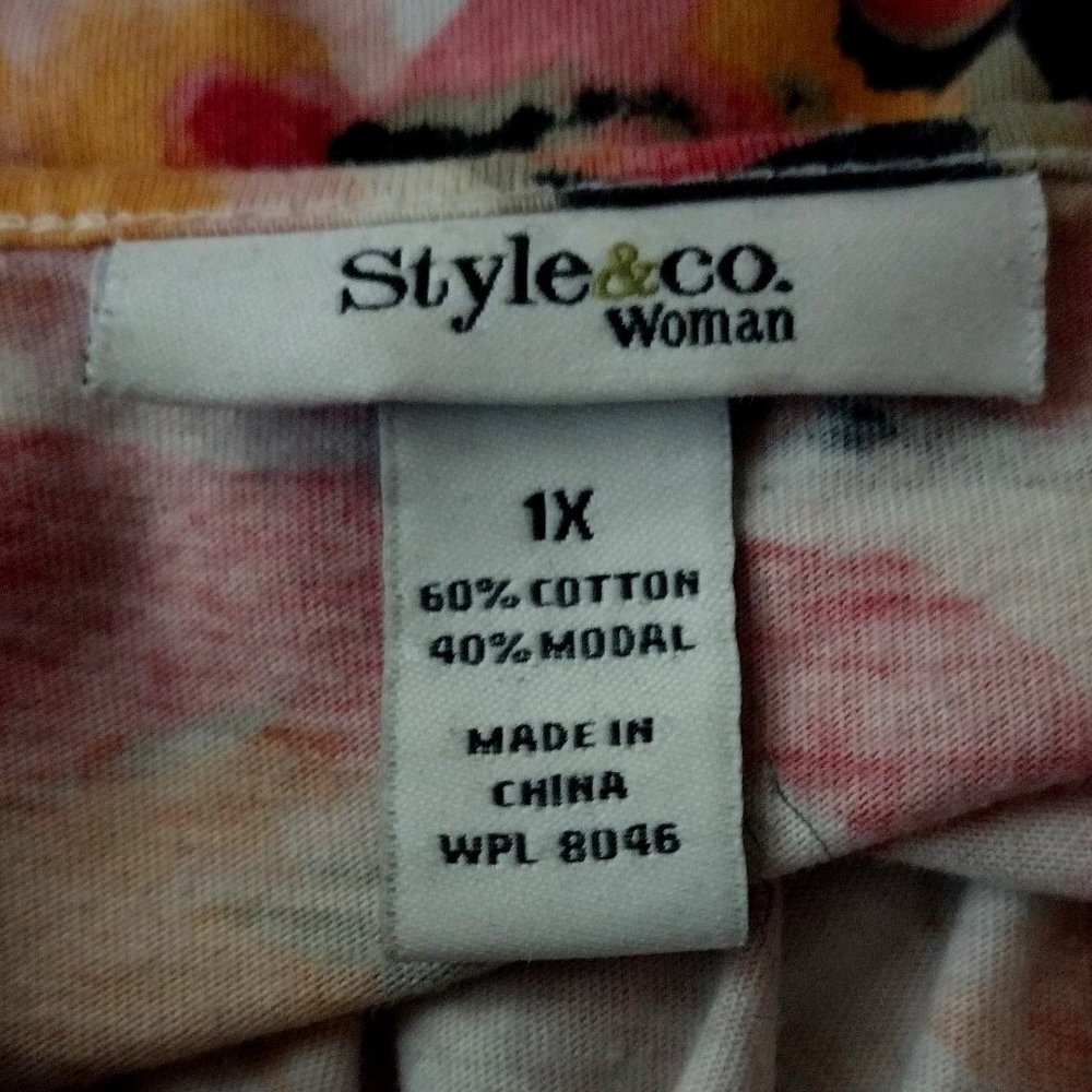 1X Style & Co. short sleeve watercolor top - Picture 3 of 4